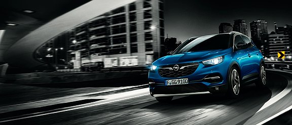 Der Opel Grandland X in voller Fahrt